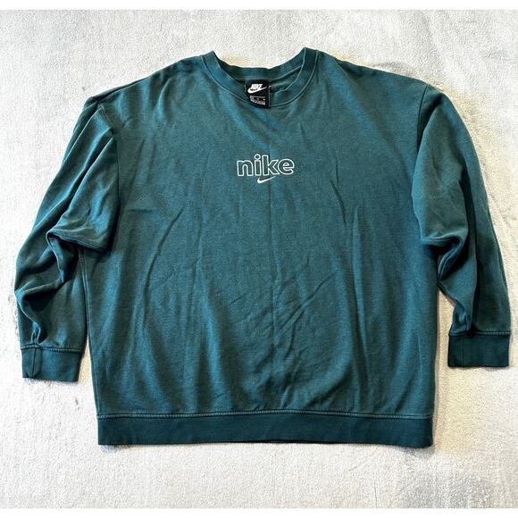 Nike Tops - Nike Crew Neck Cropped Sweatshirt Boxy Green Embroidered Size XL Green